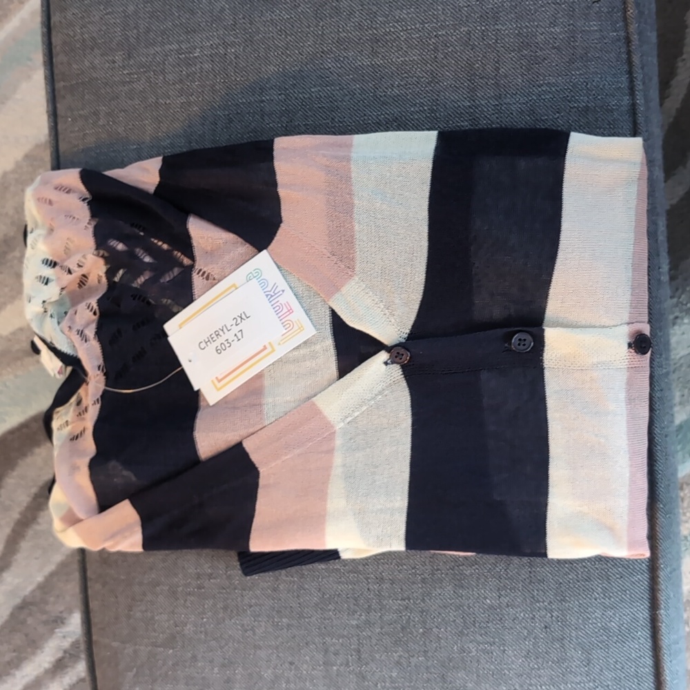 Sweater - Picture 6 of 7